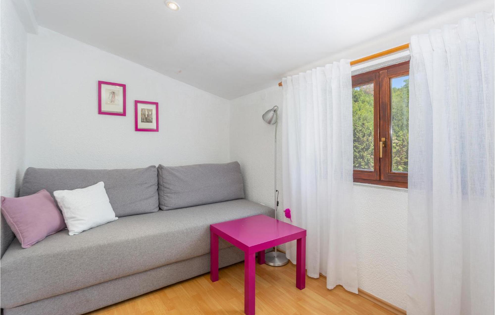 Beautiful Apartment In Omisalj With Kitchen Exteriér fotografie